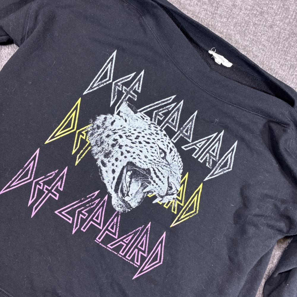 Maurices Def Leppard Sweatshirt‎ Womens Medium Black Leopard Graphic Pullover